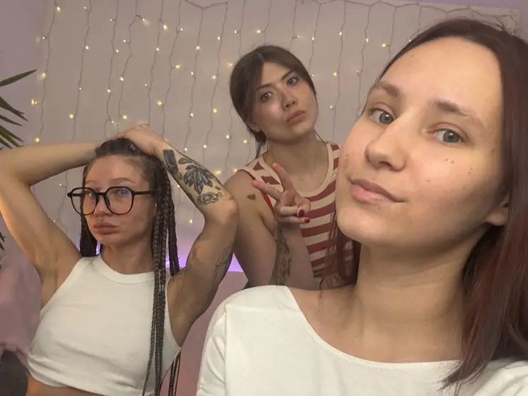 HotCaramels Live Webcam
