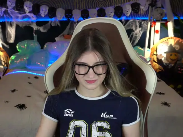 lisamones Live Webcam Profil